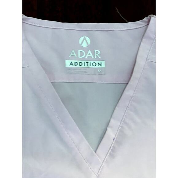 Adar Light Pink scrub top size Medium - Picture 3 of 8